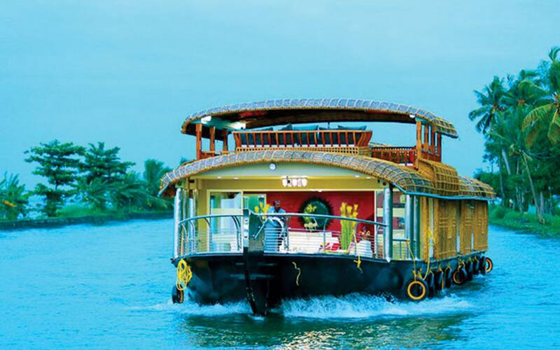 BRIGHT WATER LUXURY HOUSEBOAT, Alleppey 1